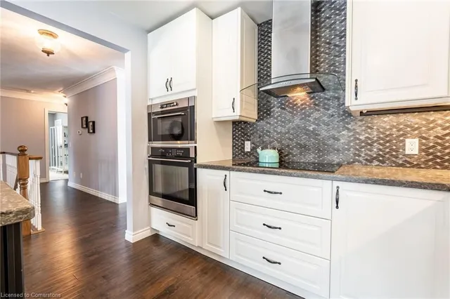 Additional image 9 of 11 Summit Dr