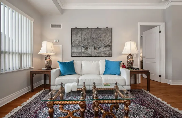 Additional image 17 of 1 Clairtrell Rd Unit 212