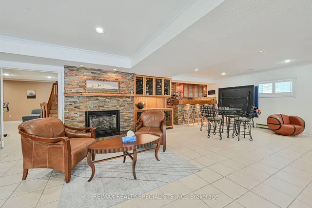 Additional image 39 of 6 Leone Lane
