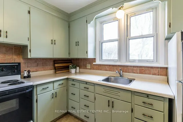 Additional image 10 of 12 Mckenzie Ave