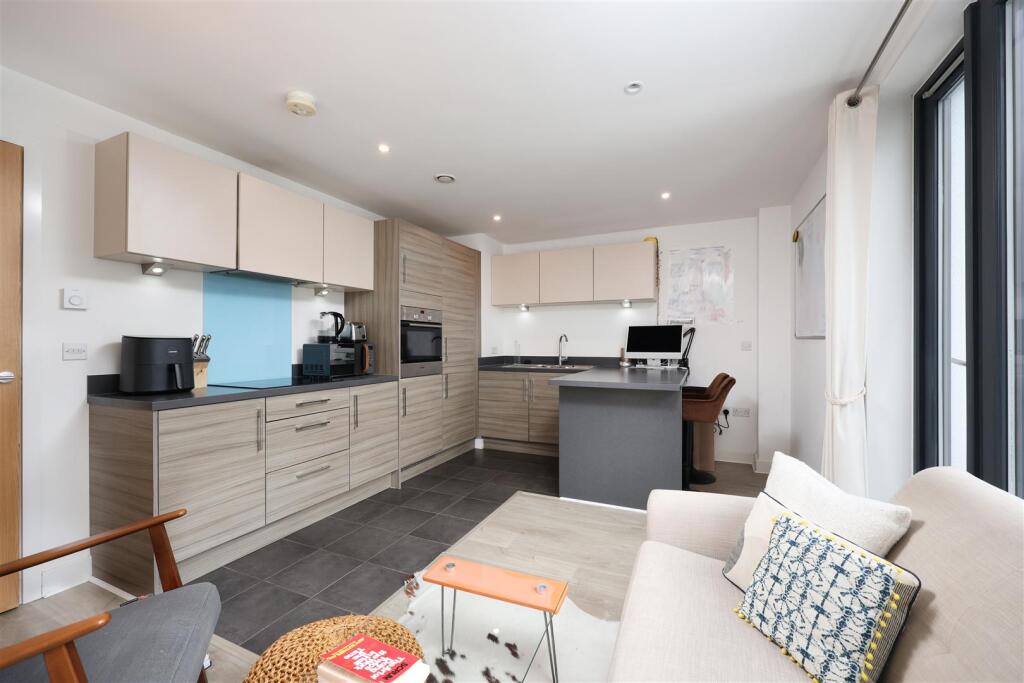 Additional image 4 of Invicta, Millennium Promenade, Bristol