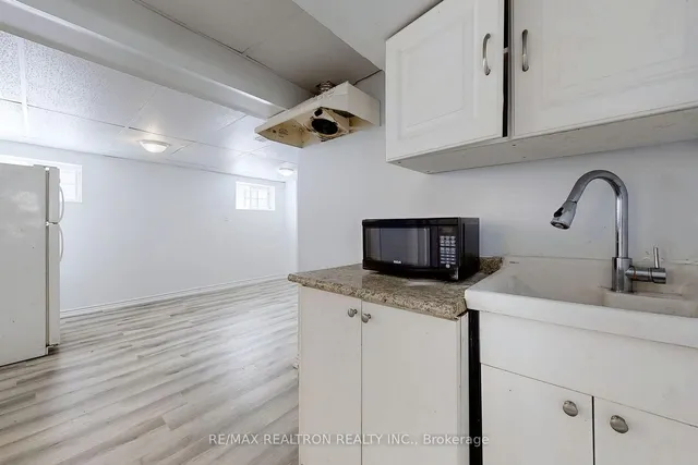 Additional image 32 of 3525 St. Clair Ave