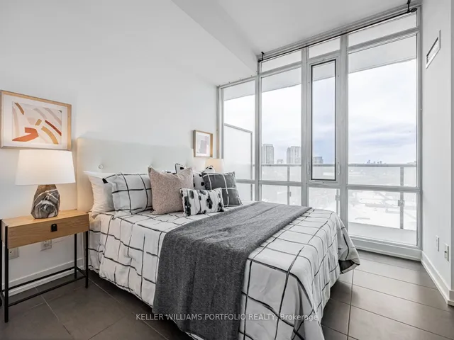 Additional image 20 of 170 Fort York Blvd Unit 2012