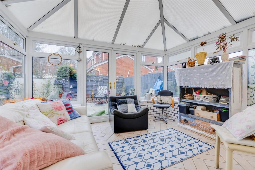 Additional image 7 of Rhodfa Sweldon, Barry