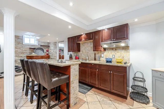 Additional image 30 of 491 Orange Walk Cres