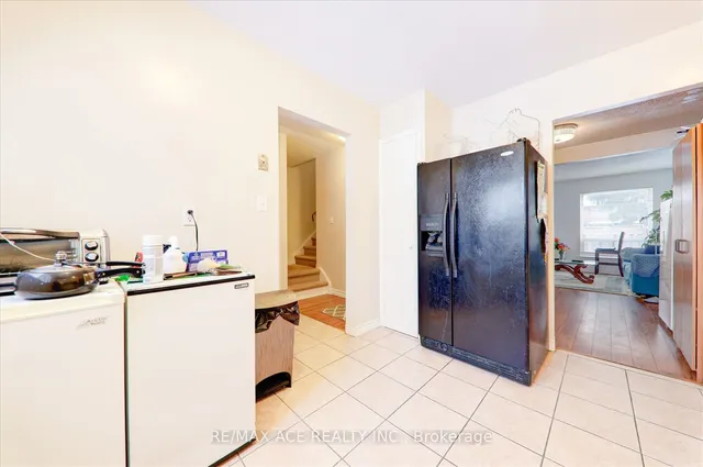 Additional image 9 of 811 Military Tr