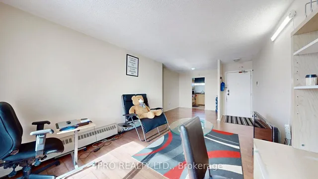 Additional image 4 of 4645 Jane St Unit 637