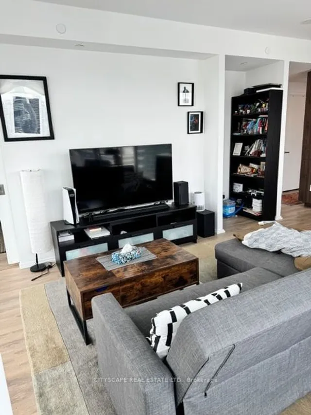 Additional image 6 of 197 Yonge St Unit 4402