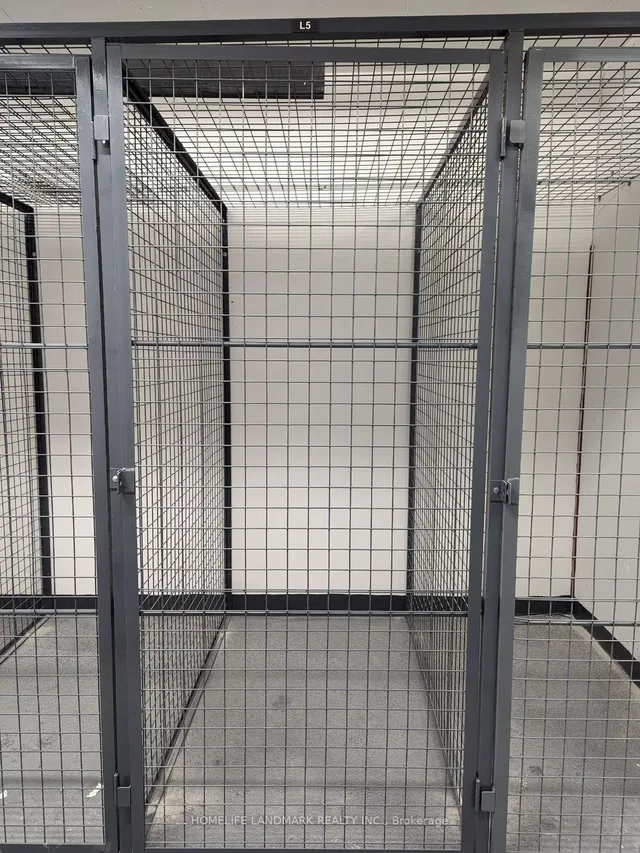 Additional image 18 of 36 Zorra St Unit 522