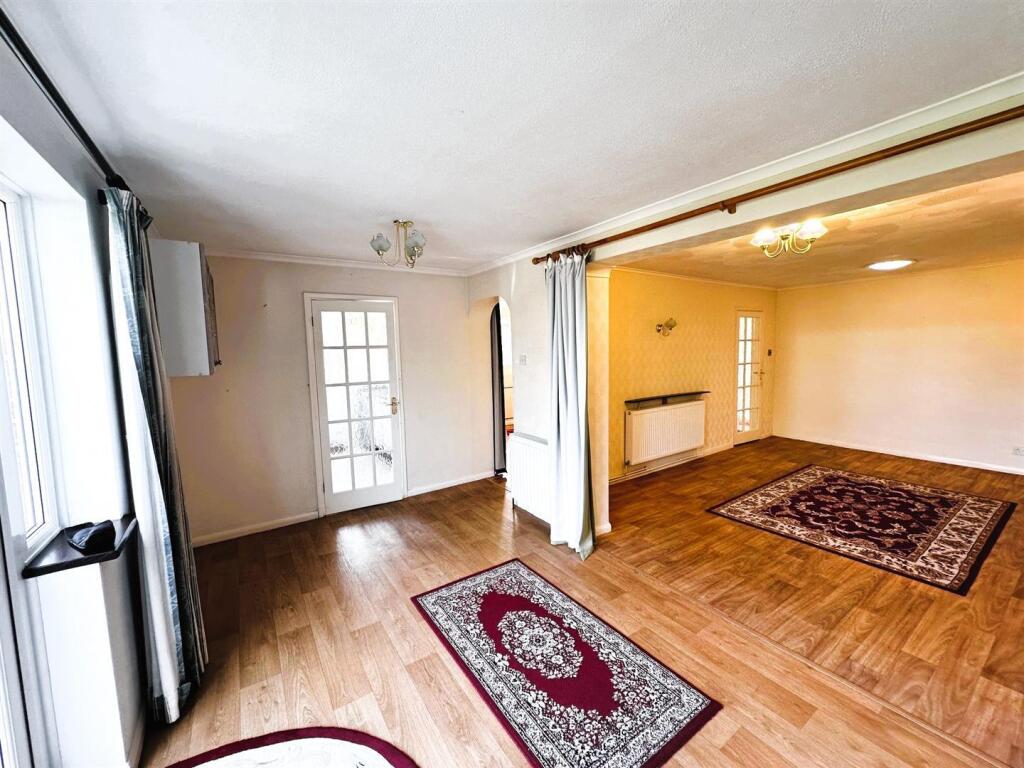 Additional image 14 of Derwent Drive, Crofton