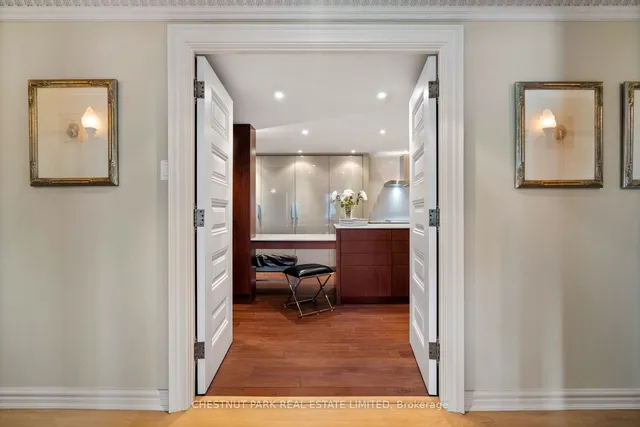 Additional image 13 of 33 University Ave Unit LPH 2701