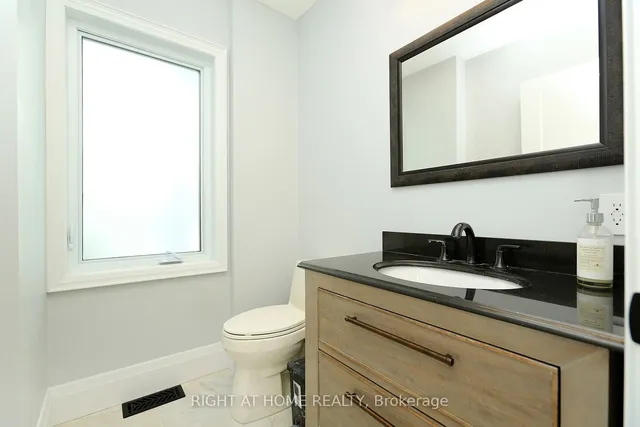 Additional image 25 of 35 Woodward Ave