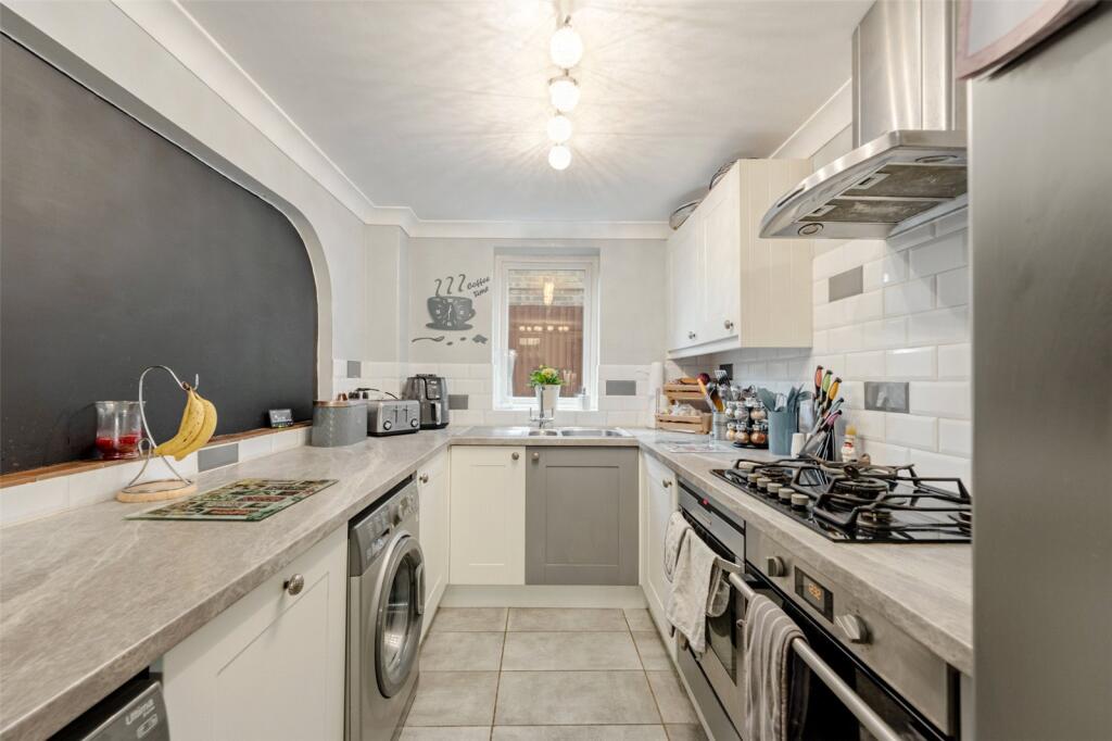 Additional image 11 of Crossways Avenue, Goring-by-Sea, Worthing, West Sussex, BN12