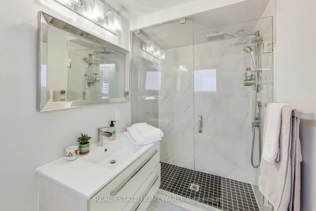 Additional image 23 of 46 Lombardy Cres