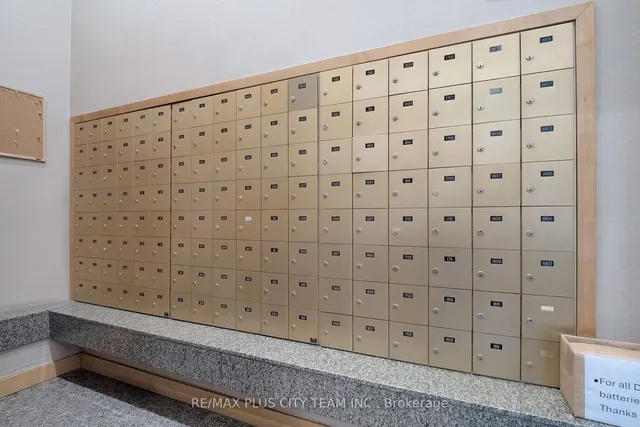 Additional image 39 of 43 Eglinton Ave Unit 205