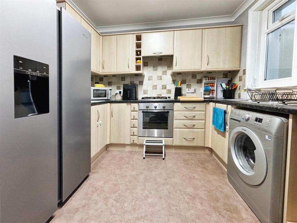 Additional image 4 of Leeds Road, Eccleshill, Bradford, BD2 3LQ