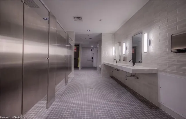 Additional image 23 of 15 Wellington St Unit 2405