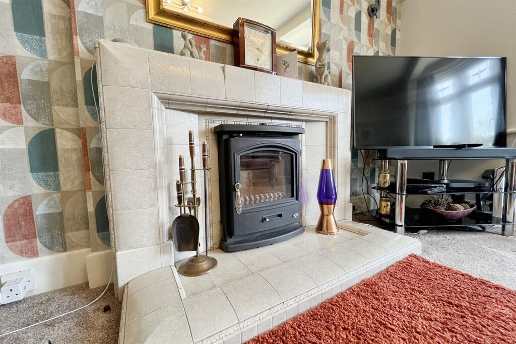 Additional image 4 of Tuckton