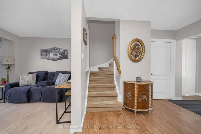 Additional image 20 of 50 Pontiac Crt