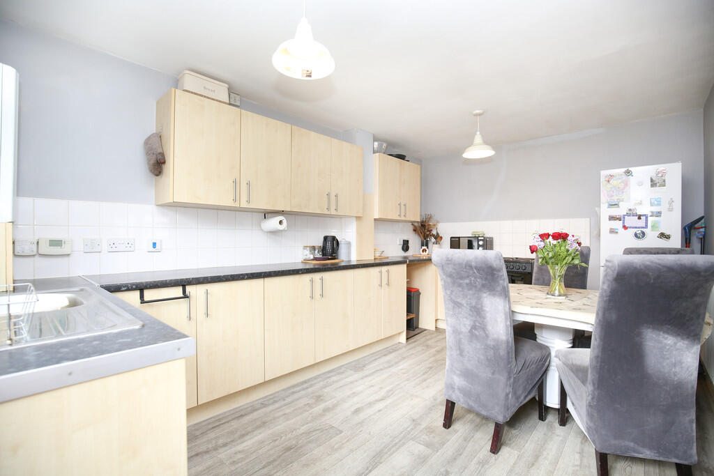 Additional image 5 of Long Street, Dordon