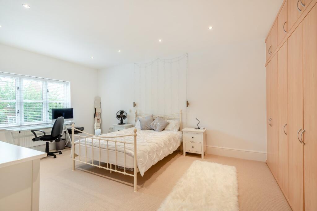 Additional image 6 of Farm Crescent, Napsbury Park, St. Albans, Hertfordshire