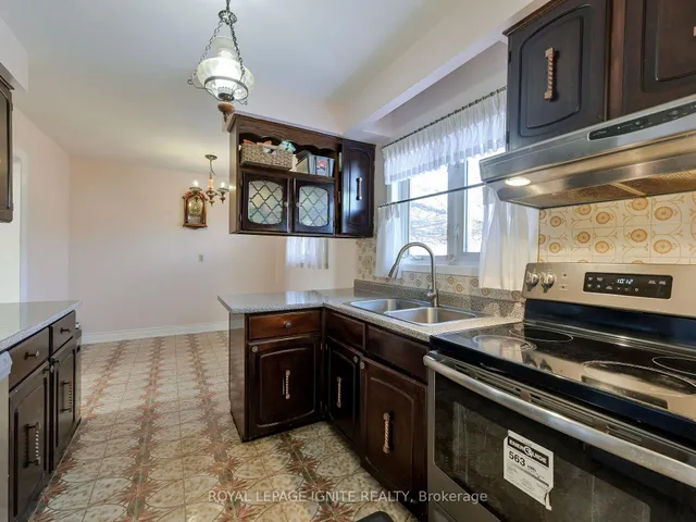 Additional image 15 of 7660 Darcel Ave