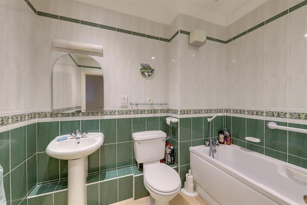 Additional image 11 of Roberts Marine Mansions, West Parade, Worthing