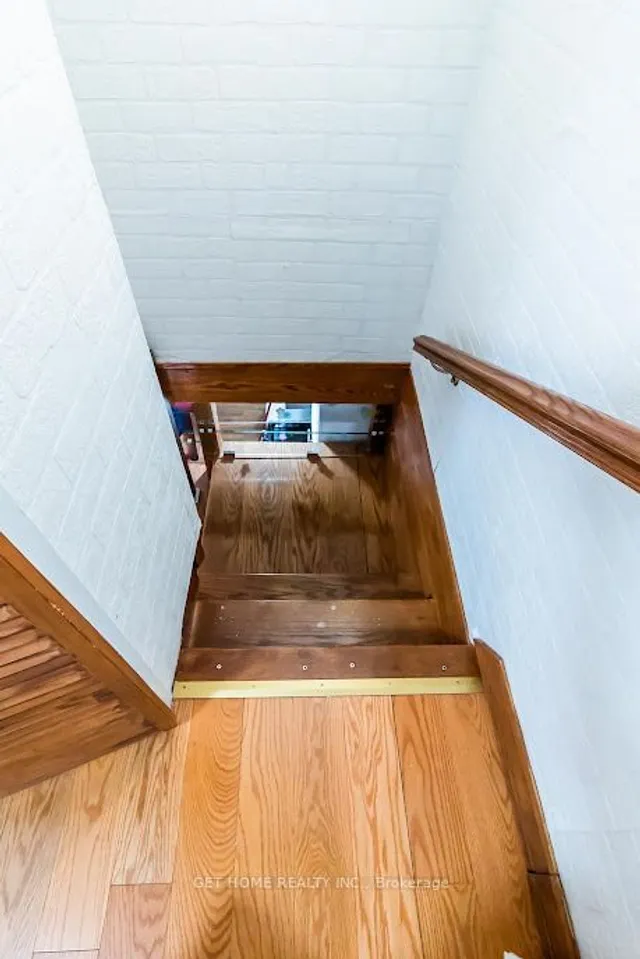 Additional image 19 of 148 Barrington Ave