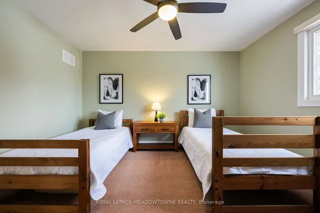 Additional image 33 of 28 Pine Tree Cres