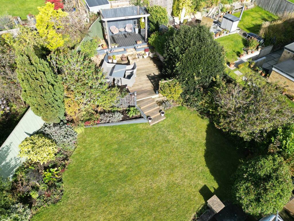 Additional image 38 of Ronaldshay Close, Richmond