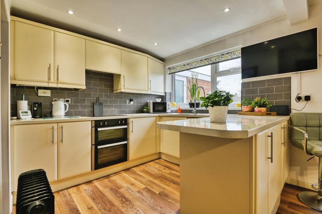 Additional image 7 of Whiting, Tamworth