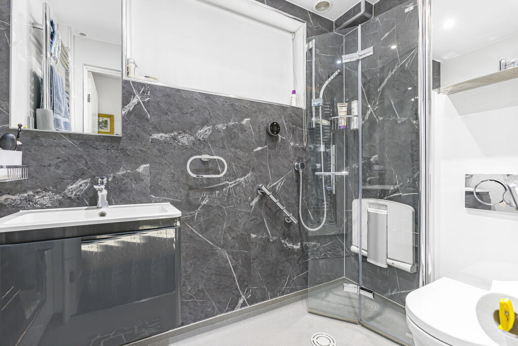 Additional image 6 of Elm Gardens, Welwyn Garden City, Hertfordshire, AL8