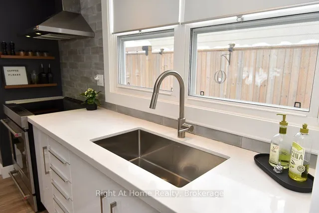 Additional image 24 of 672 Montego Cres