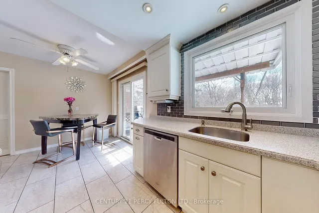 Additional image 13 of 3284 Lonefeather Cres