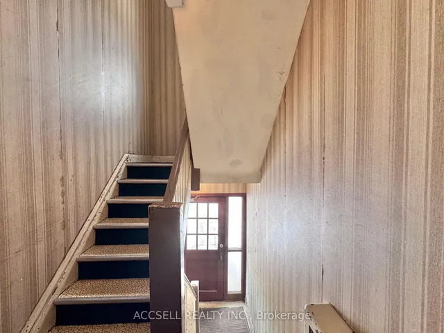 Additional image 14 of 2711 Lakeshore Blvd