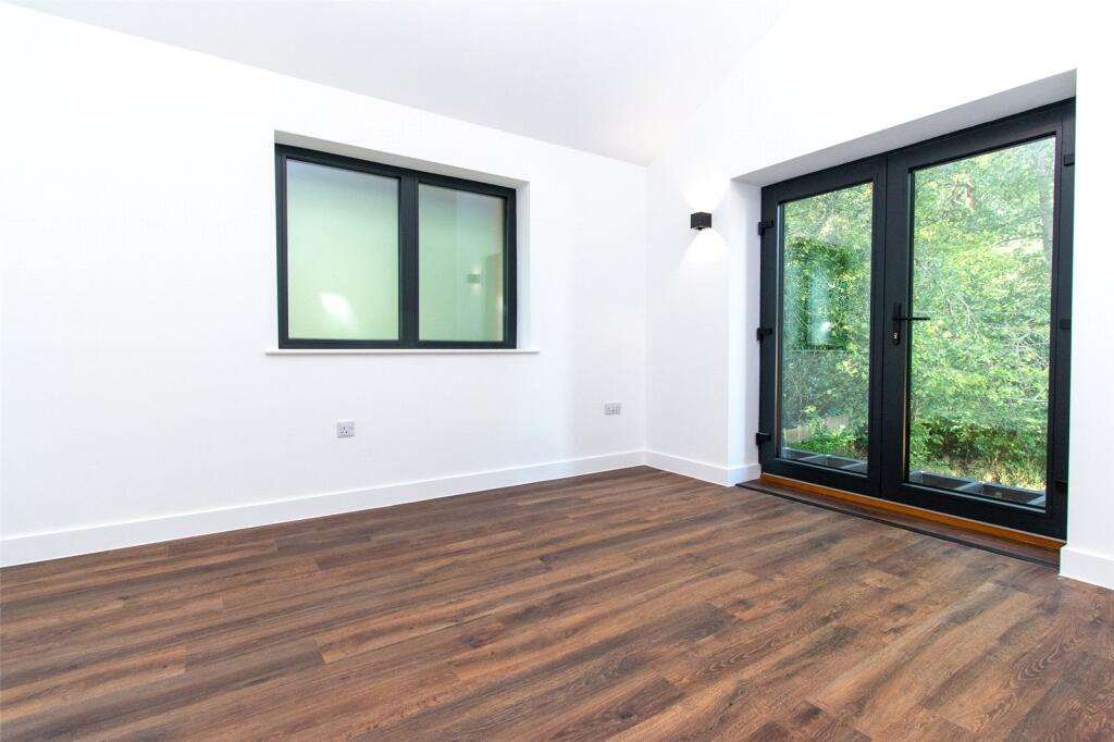 Additional image 25 of Park Street Lane, Park Street, St. Albans, Hertfordshire, AL2