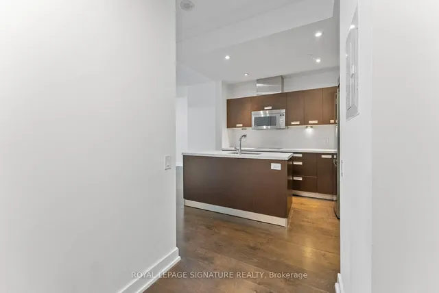 Additional image 23 of 90 Park Lawn Rd Unit 503