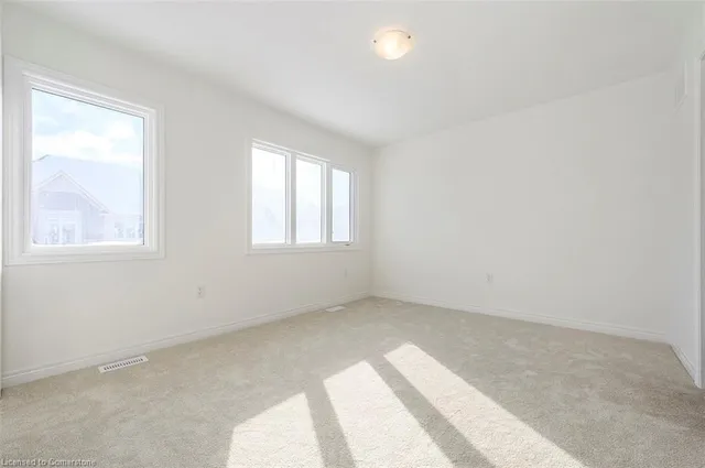 Additional image 28 of 205 Thames Way Unit 18