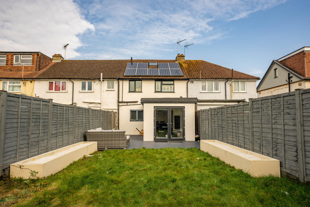 Additional image 19 of Peters Avenue, London Colney, St. Albans, Hertfordshire, AL2