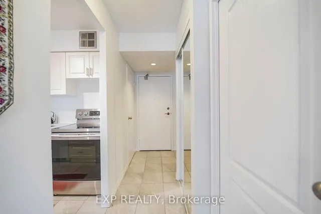 Additional image 6 of 633 Bay St Unit 2322