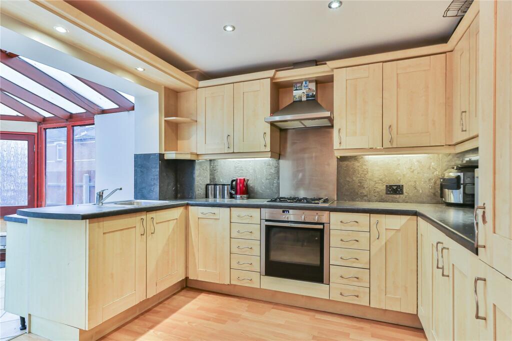 Additional image 4 of Ashburton Gardens, Ensbury Park, Bournemouth, BH10