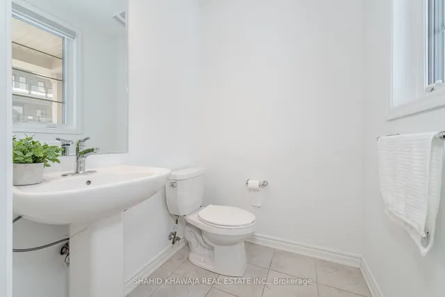 Additional image 13 of 1564 Moira Cres