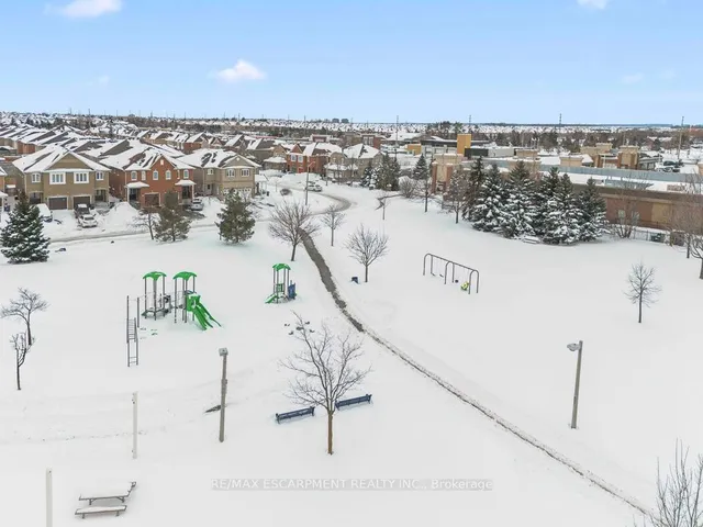 Additional image 39 of 51 Olde Town Rd