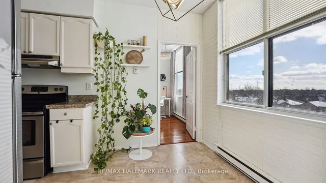 Additional image 17 of 2199 Sixth Line Unit 411