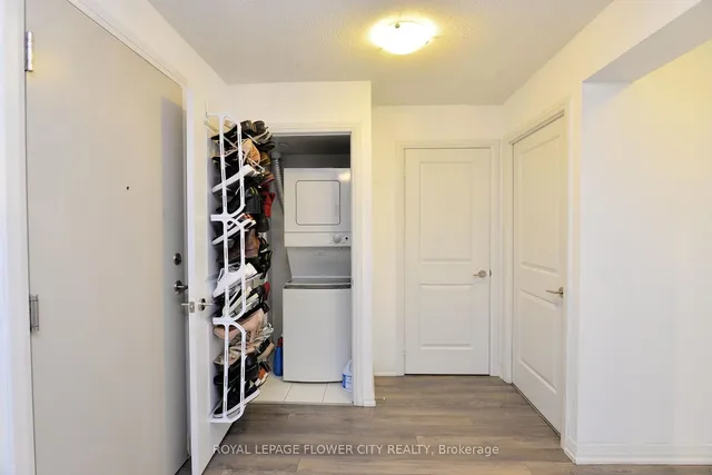 Additional image 26 of 30 Meadowglen Pl Unit 1003