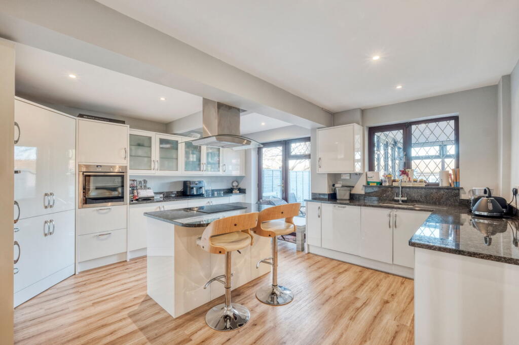 Additional image 6 of Dellow Grove, Alvechurch, B48 7NR