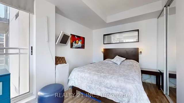 Additional image 16 of 8 Colborne St Unit 2505