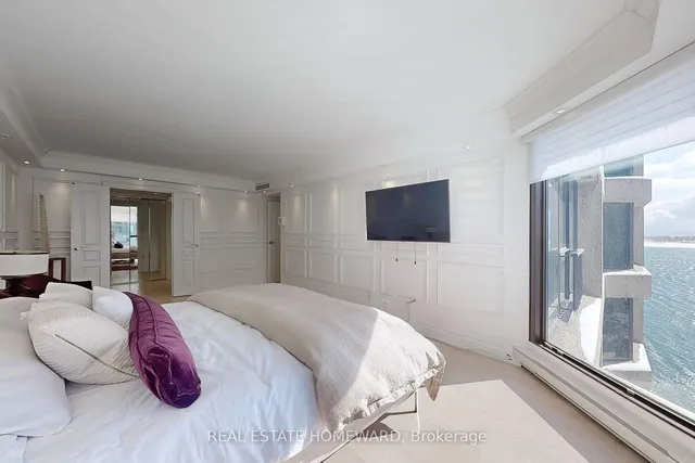 Additional image 27 of 65 Harbour Sq Unit 1404