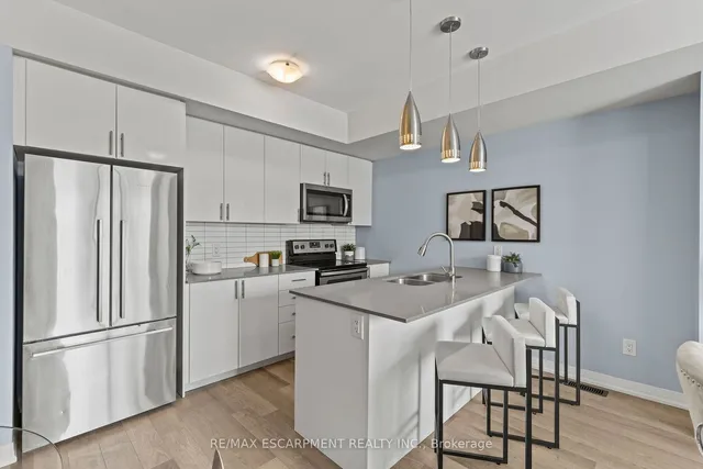 Additional image 17 of 1200 Main St Unit 102