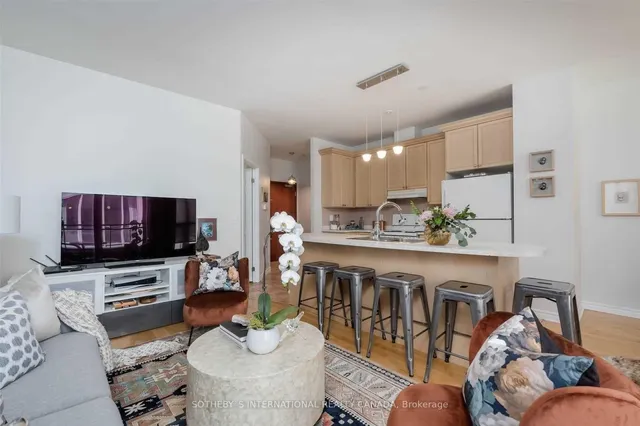 Additional image 5 of 980 Yonge St Unit 507